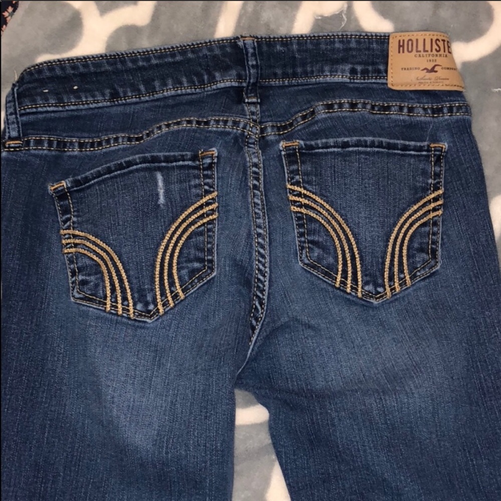 🌸 BUNDLE DEAL 🌸 TWO PAIRS OF HOLLISTER JEANS - Picture 6 of 8